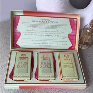 New !!!! 2025 Pixi Pink and Brown Blush Set
